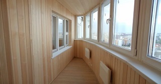 Отделка, остекление, утепление балконов в Кингисеппе от 210 руб. м/2.
